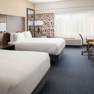 Double Room Two Double Beds Mobility Accessible Tub